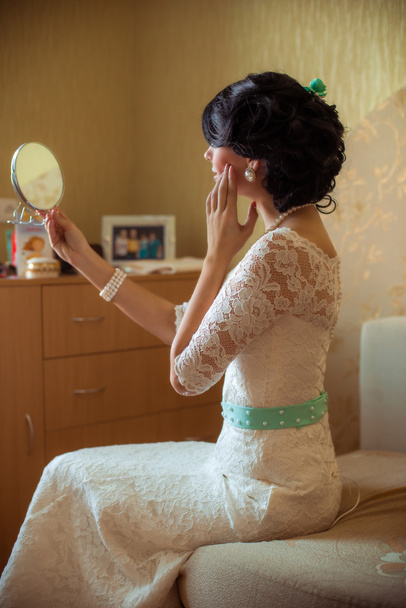 Beautiful young bride at home - Photo, Image