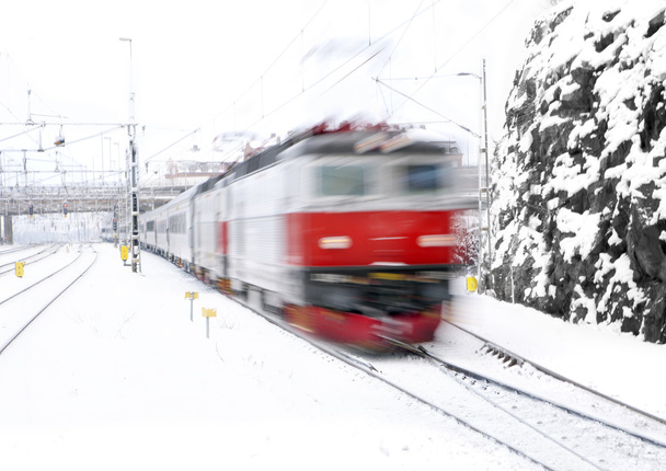 Красный поезд
 - Фото, изображение