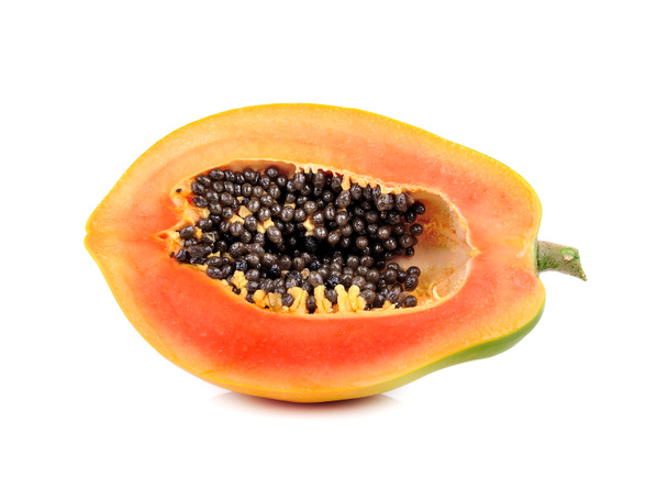 rijp papaya geïsoleerd op een witte achtergrond - Foto, afbeelding
