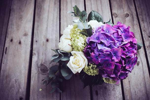 Большой букет свежих цветов
 - Фото, изображение