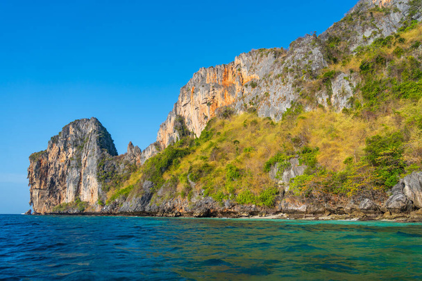 Îles exotiques avec eau turquoise, vue panoramique. - Photo, image