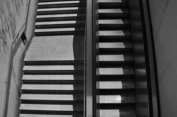 Escalier et escalator
 - Photo, image