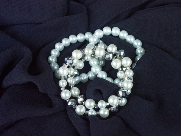 真珠のブレスレット - 写真・画像