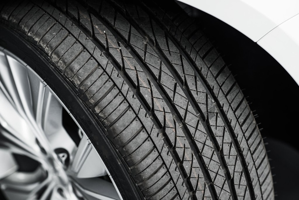pneu de carro novo marca
 - Foto, Imagem