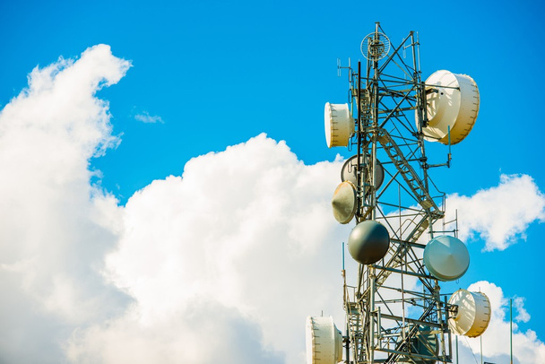 torre de antena celular
 - Foto, Imagem