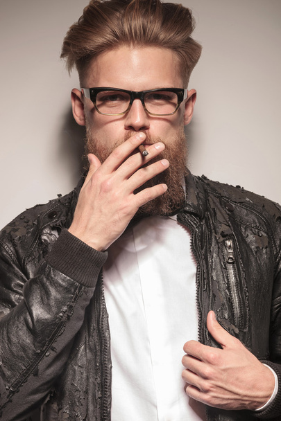 Blond hipster business man smoking a cigarette - Фото, изображение