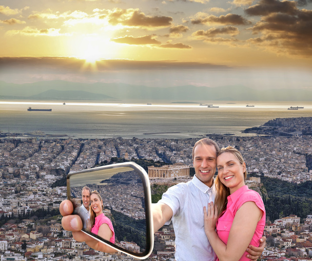 Couple prenant selfie contre temple du Parthénon sur Acropole à Athènes, Grèce
 - Photo, image