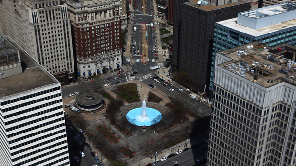 Uma vista aérea do centro da cidade de Filadélfia
 - Filmagem, Vídeo