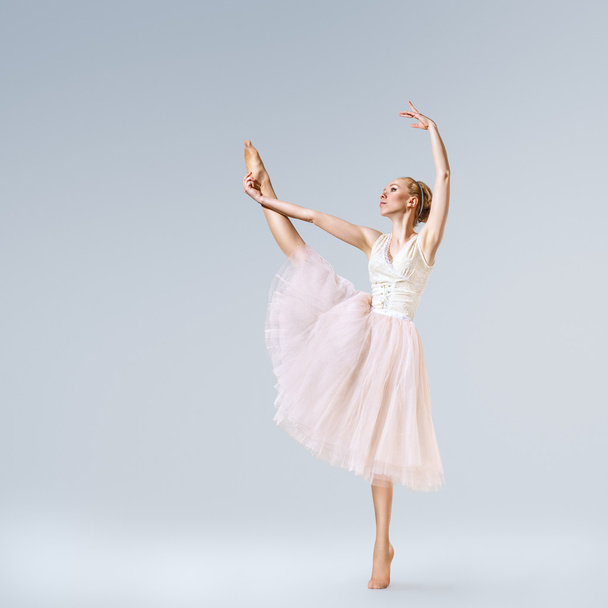 Ballet dancer - Фото, зображення