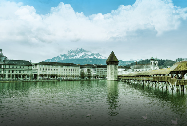 Panoramatické vew starší dřevěný most Evropy v Lucerne Sw - Fotografie, Obrázek