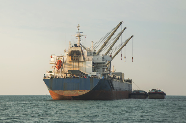 container vrachtschip. - Foto, afbeelding