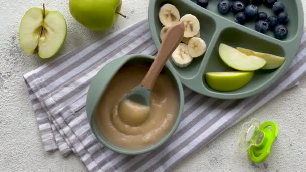  Healthy baby food in bowl. Bowl with delicious puree.   - Footage, Video
