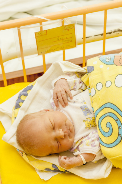 portrait d'un nouveau-né à l'hôpital maternel
 - Photo, image