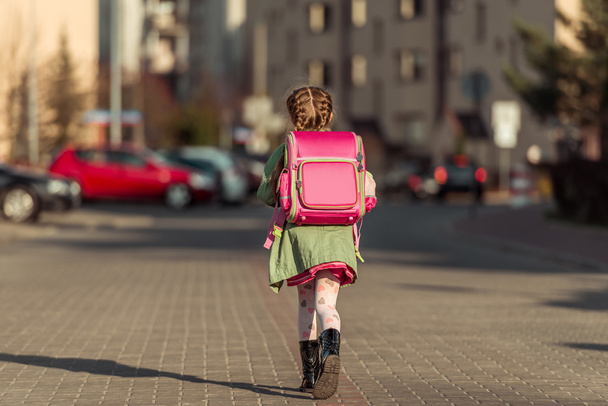 Little  girl going to school - Foto, Bild