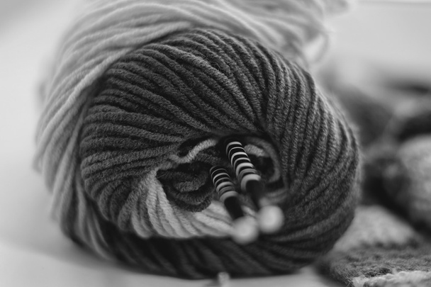 le concept d'un passe-temps de tricot de laine
 - Photo, image