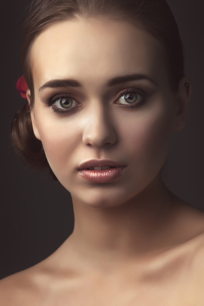studio portrait of young beautiful girl - Fotografie, Obrázek