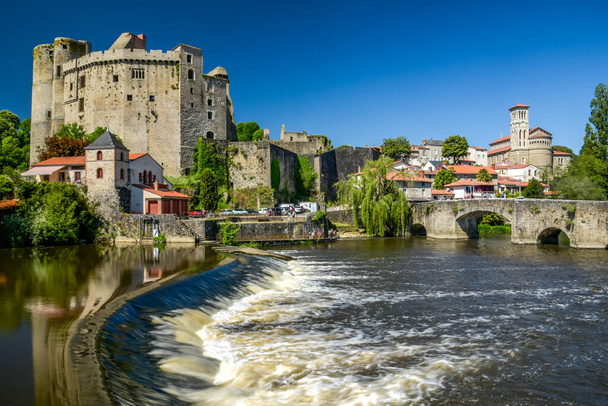 Beautiful landscape of the medieval city of Clisson in Loire Atlantique in France - Photo, Image
