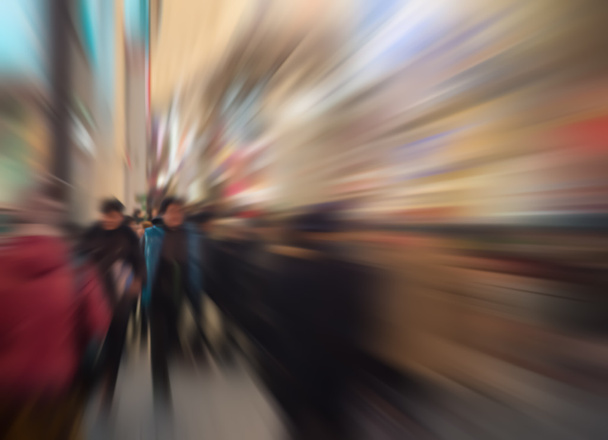Zoom Burst defokussiert der Menge Menschen in städtischen  - Foto, Bild