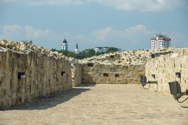 Fortaleza de Suceava: un hito histórico rumano - Foto, imagen