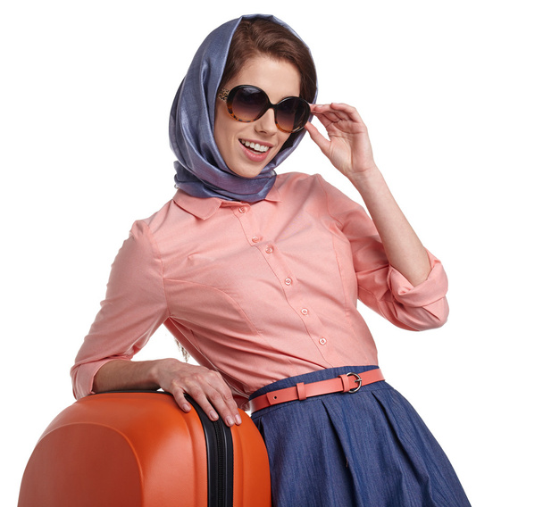 Fashion woman in sunglasses and scarf - Fotó, kép