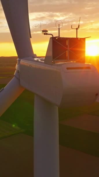 Working wind farm, sunset view. Aerial view of Windpark with wind turbines, windmills. Concept: power plant, climate change, sustainable resources, green energy. - Footage, Video