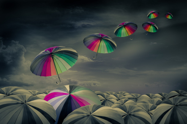 Guarda-chuva arco-íris
 - Foto, Imagem