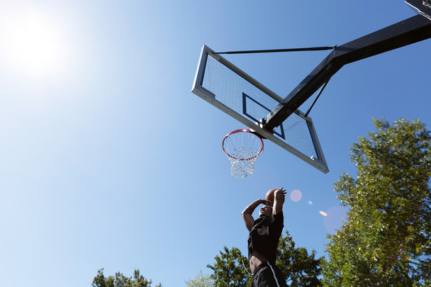 Basketball Dunk Outdoors - Foto, Imagen