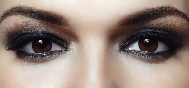 Каштановые глаза
 - Фото, изображение