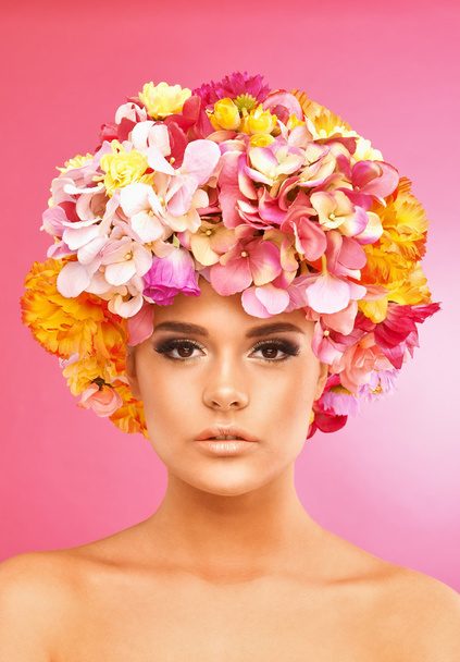Beautiful woman with flower wreath. - Photo, image