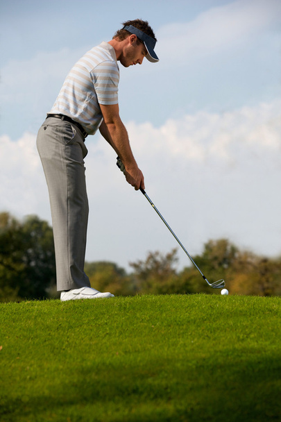 man playing golf - Foto, imagen