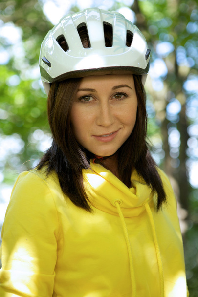Woman in cycle helmet - Fotografie, Obrázek