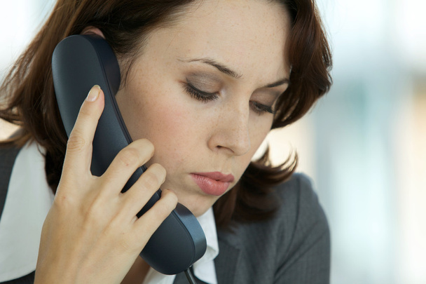 Businesswoman talking on phone - Foto, Imagen
