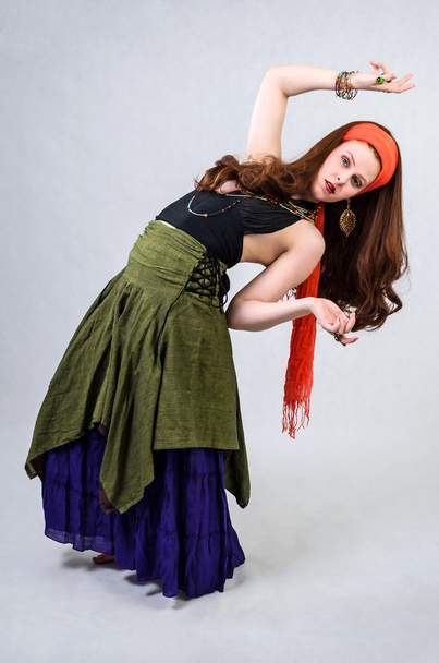 Flexible gypsy girl - Fotó, kép
