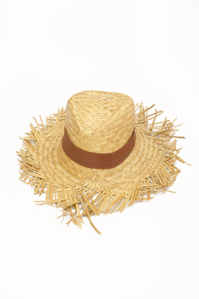 Stro hoed, zomer panama geïsoleerd op een witte achtergrond - Foto, afbeelding