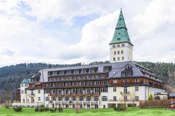 Szczyt G8 odbędzie się latem 2015 w Schloss Elmau - Zdjęcie, obraz