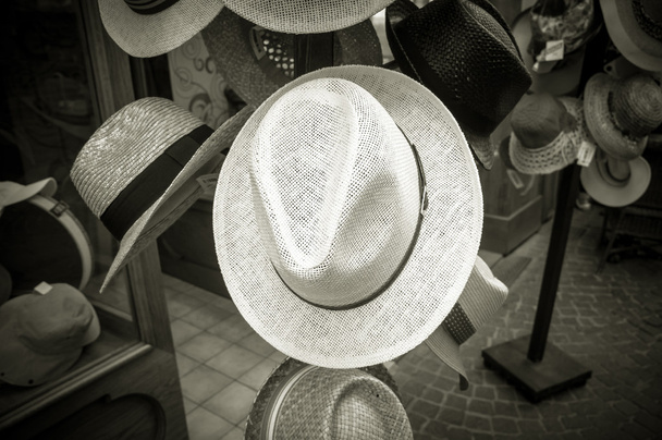 mercado de chapéus
 - Foto, Imagem