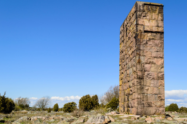 Torre de ruinas
 - Foto, Imagen