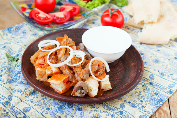 Iskender kebab - traditionele Turkse gerechten - Foto, afbeelding