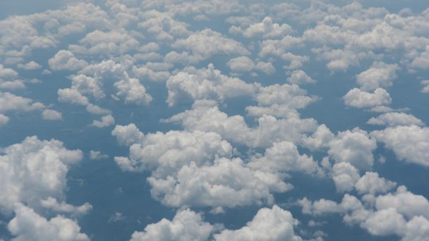 Felhők a kék égen  - Fotó, kép