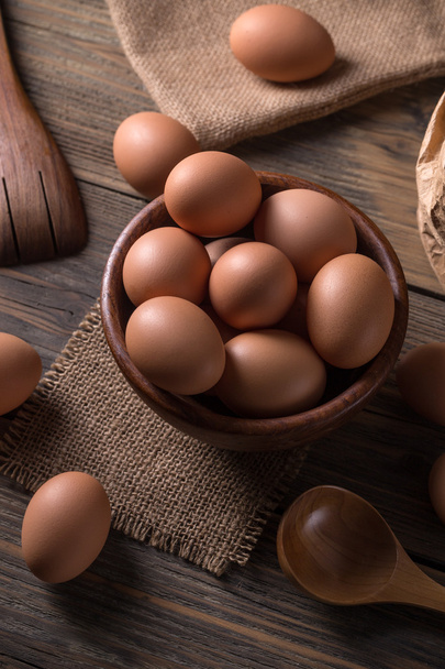 Fresh brown eggs - Foto, afbeelding