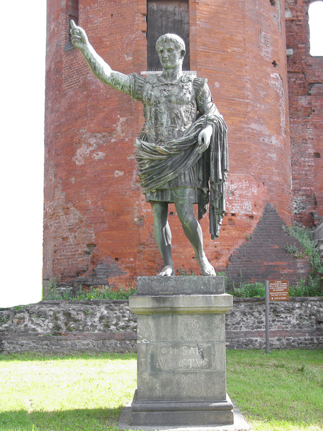 Estátua romana
 - Foto, Imagem