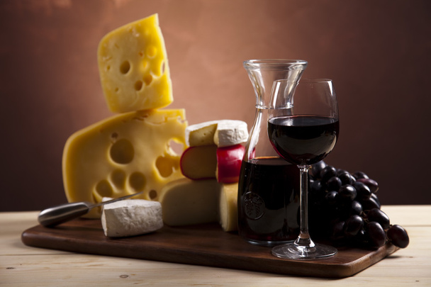 Viini ja juusto
 - Valokuva, kuva