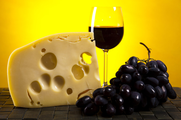 şarap ve peynir natürmort - Fotoğraf, Görsel