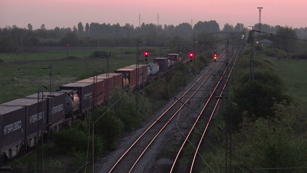 Nákladní železniční doprava na železnici - Záběry, video