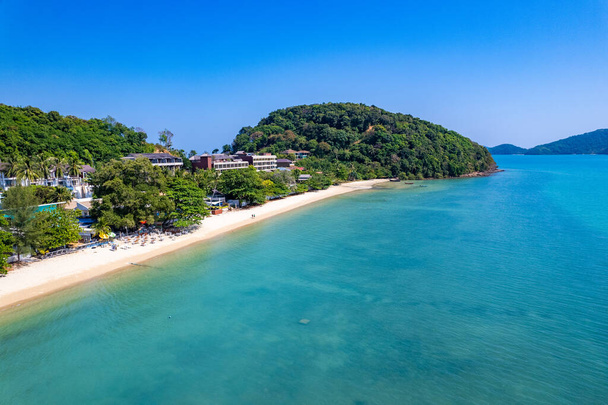 Вид з повітря на пляж Панва в Пхукет, Таїланд, південно-східна Азія - Фото, зображення
