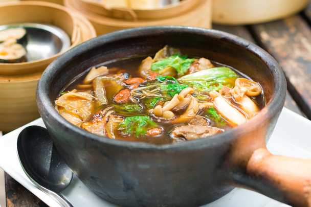 στιφάδο, χοιρινό και σούπα βότανα, kut ΒΑ η - Φωτογραφία, εικόνα
