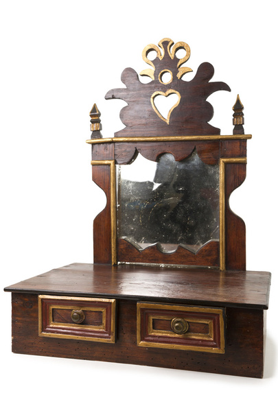 Antiguo mueble con cajones y espejo
 - Foto, Imagen