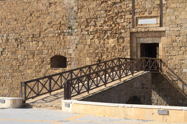 Bridge to the old fortress. Paphos Cyprus - 写真・画像