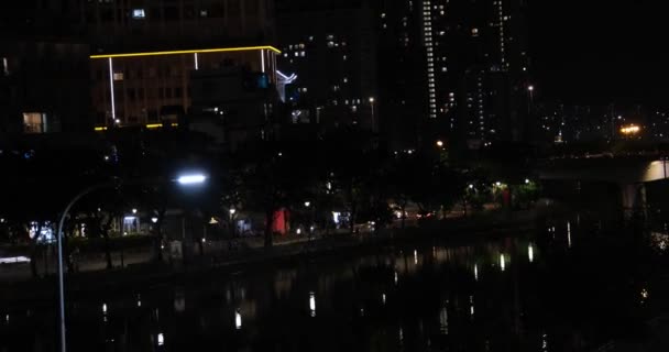 Νυχτερινές μοτοσικλέτες στο Ho Chi Minh City. Πλήθος Τουριστική Περιοχή με νυχτερινή ζωή στη Σαϊγκόν, Βιετνάμ. - Πλάνα, βίντεο