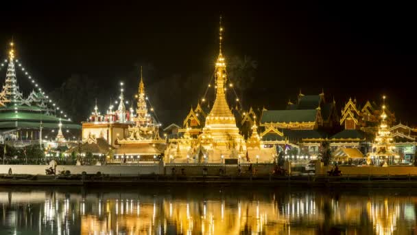 Повний місяць в Wat Jong Кхам і Jong Кланг храму, Таїланд - Кадри, відео